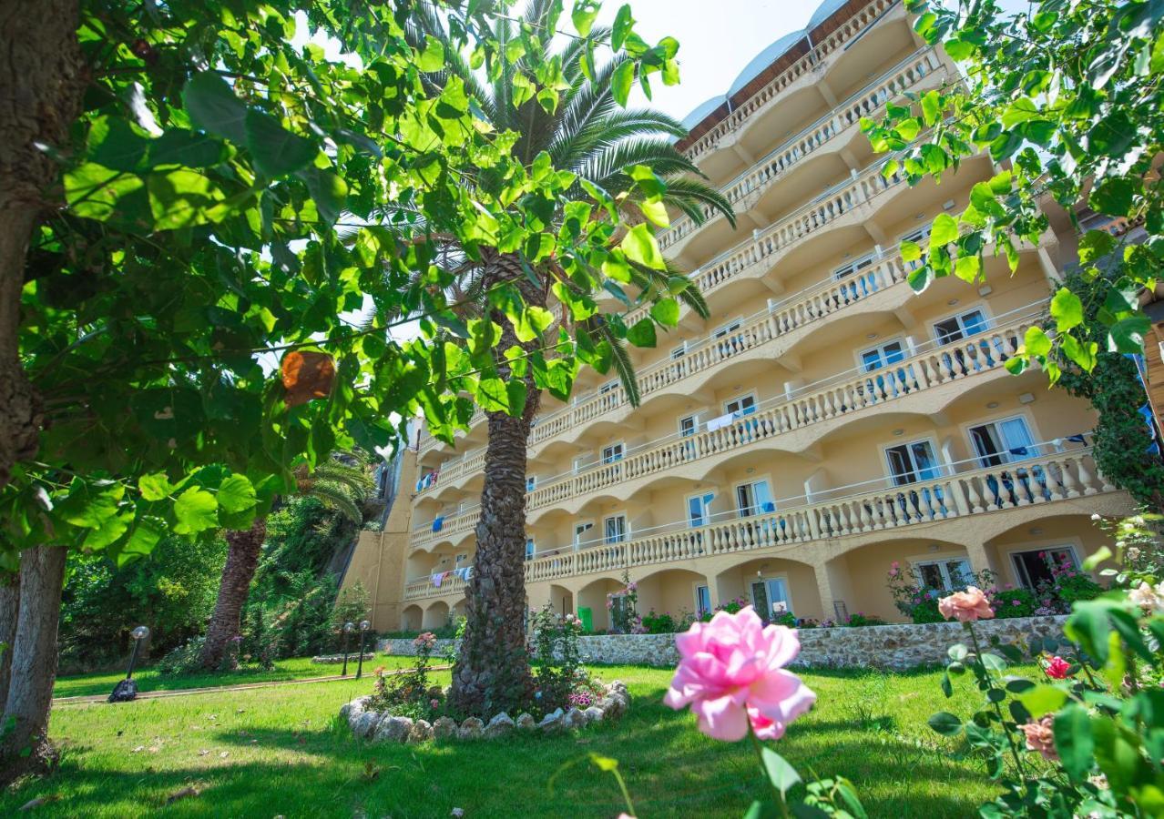 Pontikonisi Hotel & Suites Perama  Exteriör bild